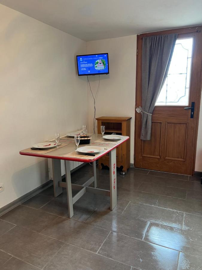 Tres Bel Appartement Bleu Монклар Екстериор снимка