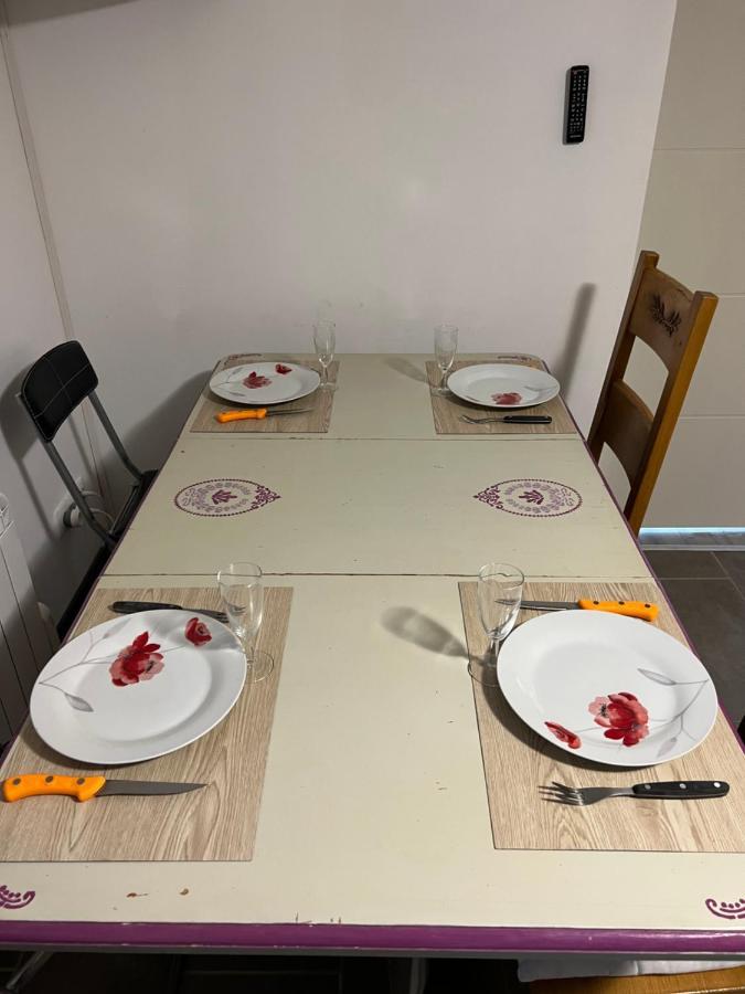 Tres Bel Appartement Bleu Монклар Екстериор снимка