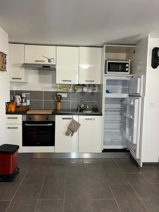 Tres Bel Appartement Bleu Монклар Екстериор снимка